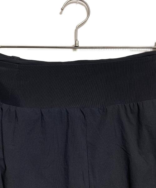 on（オン）on (オン) ULTORA SHORTS/ウルトラショーツ ブラック サイズ:Sの古着・服飾アイテム