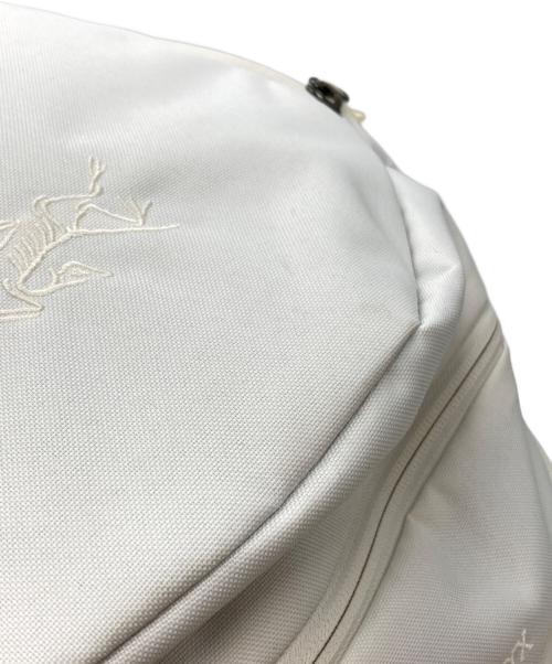 ARC'TERYX（アークテリクス）ARC'TERYX (アークテリクス) MANTIS 26 BACKPACK/万ティス26バックパック ホワイトの古着・服飾アイテム