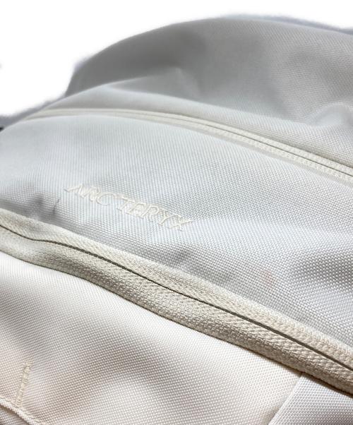 ARC'TERYX（アークテリクス）ARC'TERYX (アークテリクス) MANTIS 26 BACKPACK/万ティス26バックパック ホワイトの古着・服飾アイテム