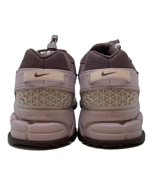 NIKE（ナイキ）NIKE (ナイキ) Zoom Vomero Roam ピンク サイズ:265㎝の古着・服飾アイテム