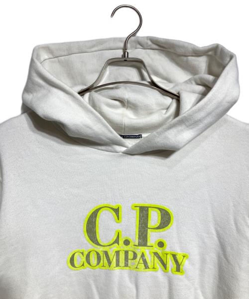 C.P COMPANY（シーピーカンパニー）C.P COMPANY (シーピーカンパニー) ロゴパーカー/Logo Hoodie ホワイト サイズ:XLの古着・服飾アイテム