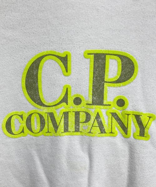 C.P COMPANY（シーピーカンパニー）C.P COMPANY (シーピーカンパニー) ロゴパーカー/Logo Hoodie ホワイト サイズ:XLの古着・服飾アイテム