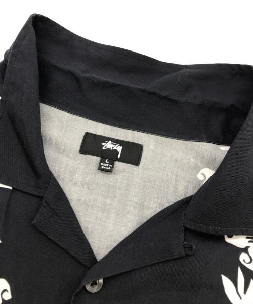 stussy（ステューシー）stussy (ステューシー) Hawaiian Pattern アロハシャツ ブラック サイズ:	SIZE Lの古着・服飾アイテム