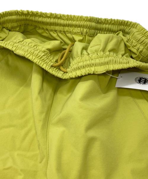 city country city（シティーカントリーシティー）city country city (シティーカントリーシティー) MBROIDERED LOGO STRECH NYLON EASY SHORTS グリーン サイズ:Ｓの古着・服飾アイテム