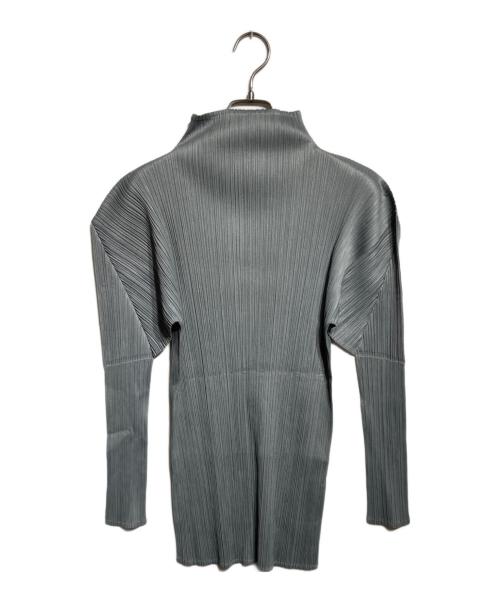 ISSEY MIYAKE（イッセイミヤケ）ISSEY MIYAKE (イッセイミヤケ) プリーツハイネック長袖カットソー/Pleated High-Neck Long-Sleeve Top グリーン サイズ:Mの古着・服飾アイテム