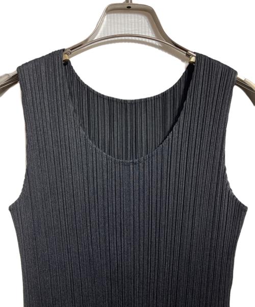 PLEATS PLEASE（プリーツプリーズ）PLEATS PLEASE (プリーツプリーズ) ノースリーブプリーツワンピース/ Sleeveless pleated dress ブラック サイズ:1の古着・服飾アイテム