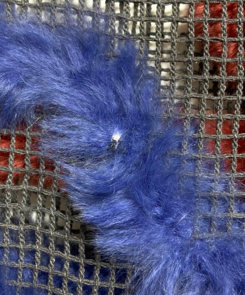 Maison MIHARA YASUHIRO（メゾン ミハラ ヤスヒロ）Maison MIHARA YASUHIRO (メゾン ミハラ ヤスヒロ) ファー刺繍ネットストール グレーの古着・服飾アイテム