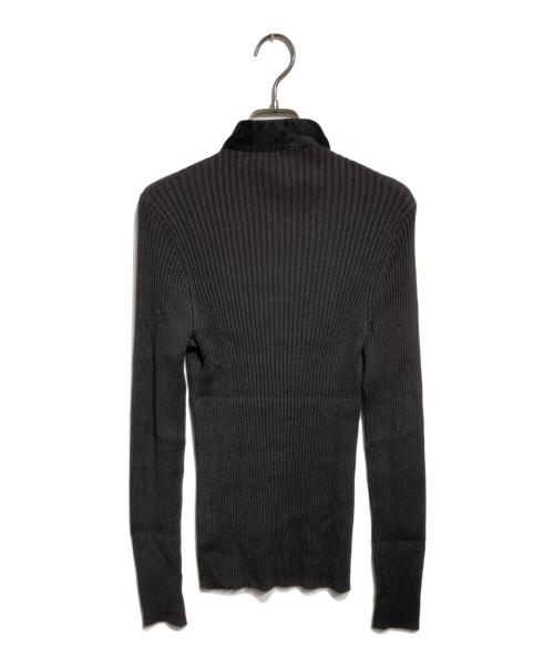 EMPORIO ARMANI（エンポリオ アルマーニ）EMPORIO ARMANI (エンポリオ アルマーニ) CZボタンリブニット グレー サイズ:46の古着・服飾アイテム