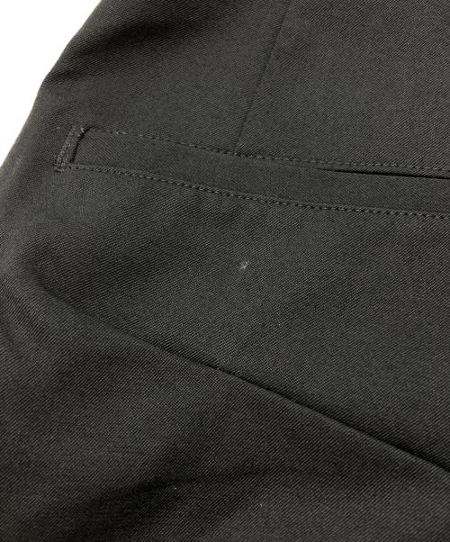 sulvam（サルバム）sulvam (サルバム) ウールギャバ断ち切りパンツ/ Raw-edge wool gabardine trousers ブラック サイズ:Sの古着・服飾アイテム