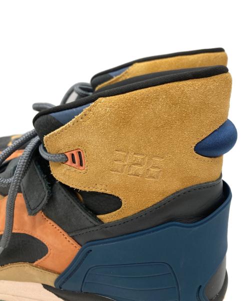 adidas（アディダス）adidas (アディダス) KID CUDI (キッド・カディ) Vadawam 326 'Mesa Hazy Copper'/メサ / コアブラック / ヘイジーコッパー ベージュ サイズ:28.5cmの古着・服飾アイテム