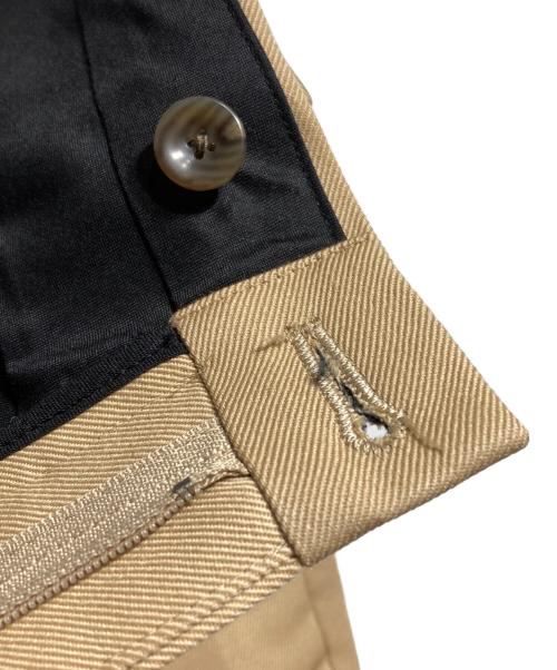 CABAN（キャバン）CABaN (キャバン) ハイツイストギャバジン テーパードパンツ ベージュ サイズ:Mの古着・服飾アイテム