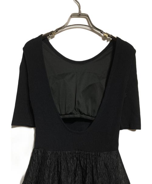 anuans（アニュアンス）anuans (アニュアンス) バックオープンカップインドッキングニットワンピース/Open-Back Knit Dress with Built-in Bra Top ブラック サイズ:Sの古着・服飾アイテム