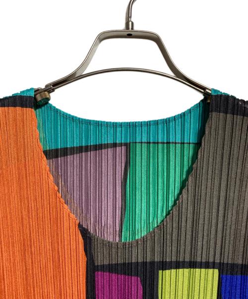 PLEATS PLEASE（プリーツプリーズ）PLEATS PLEASE (プリーツプリーズ) カラータワー ブロッキングノースリーブカットソー/Color-Block Sleeveless Top マルチカラー サイズ:４の古着・服飾アイテム