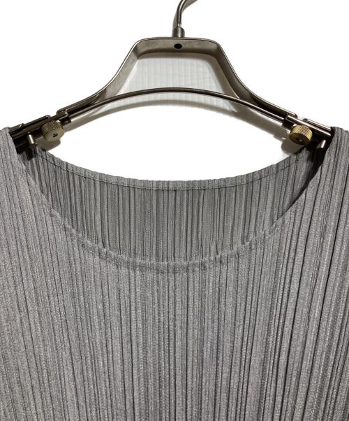 PLEATS PLEASE（プリーツプリーズ）PLEATS PLEASE (プリーツプリーズ) パネルプリーツノースリーブカットソー グレー サイズ:3の古着・服飾アイテム
