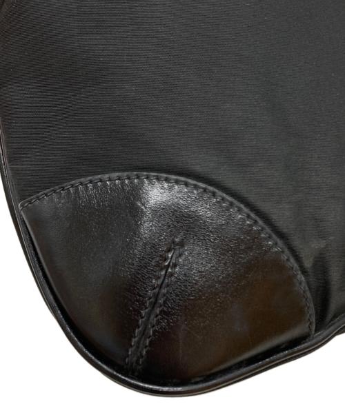 PRADA（プラダ）PRADA (プラダ) ロゴプレートナイロンショルダーバッグ/Logo-plate nylon shoulder bag ブラック サイズ:不明の古着・服飾アイテム