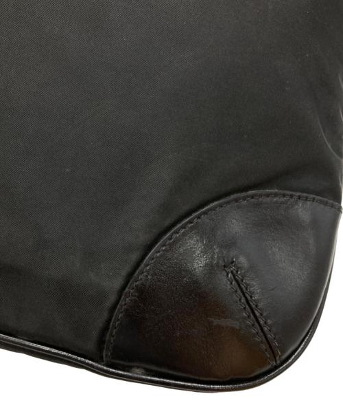 PRADA（プラダ）PRADA (プラダ) ロゴプレートナイロンショルダーバッグ/Logo-plate nylon shoulder bag ブラック サイズ:不明の古着・服飾アイテム