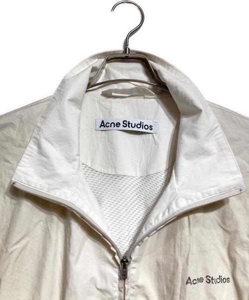 Acne studios（アクネ ストゥディオズ）Acne studios (アクネ ストゥディオズ) ウォッシュ加工ロゴジッパージャケット/Washed-finish logo zip-up jacket アイボリー サイズ:48の古着・服飾アイテム