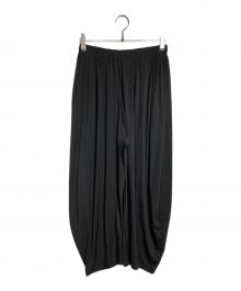 ISSEY MIYAKE（イッセイミヤケ）の古着「ドレープワイドテーパードパンツ」｜ブラック