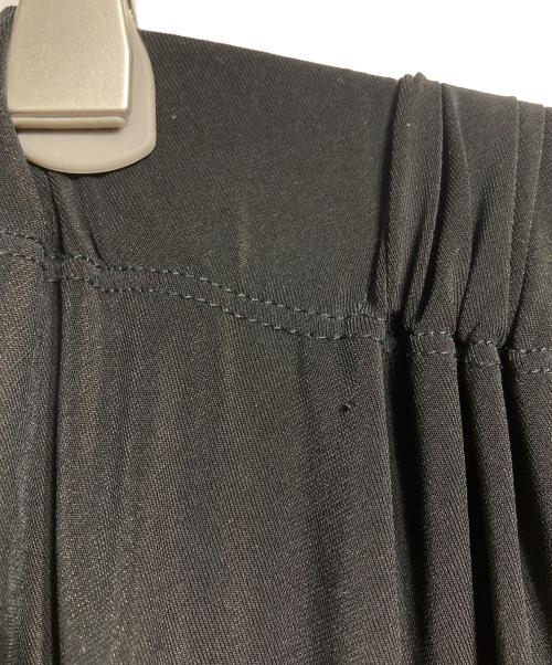 ISSEY MIYAKE（イッセイミヤケ）ISSEY MIYAKE (イッセイミヤケ) ドレープワイドテーパードパンツ ブラック サイズ:2の古着・服飾アイテム