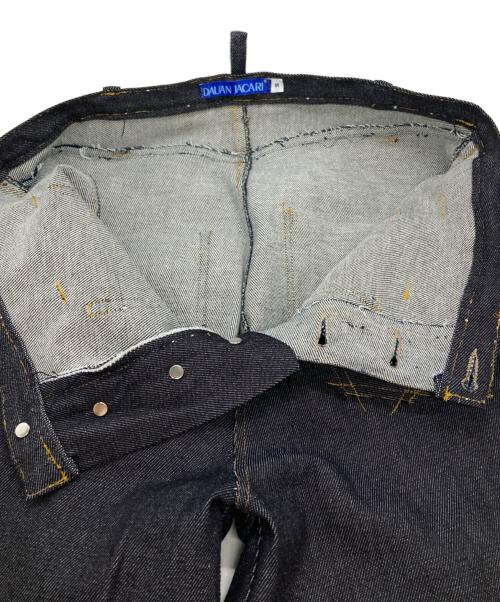 DAUANJACARI（ドーアン・ジャカリ）DAUANJACARI (ドーアン・ジャカリ) カットデザインデニムパンツ/Cut-design denim pants インディゴ サイズ:Ｓの古着・服飾アイテム