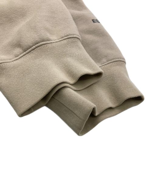 FOG ESSENTIALS（フィアオブゴッド エッセンシャル）FOG ESSENTIALS (フィアオブゴッド エッセンシャル) プルオーバーパーカー ベージュ サイズ:XLの古着・服飾アイテム