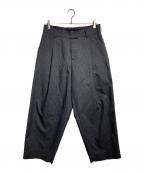 KOLORカラー）の古着「タック テーパード ピンストライプ スラックス/Wool polyester pleated tapered pinstripe trousers」｜グレー
