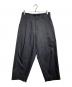 KOLOR（カラー）の古着「タック テーパード ピンストライプ スラックス/Wool polyester pleated tapered pinstripe trousers」｜グレー