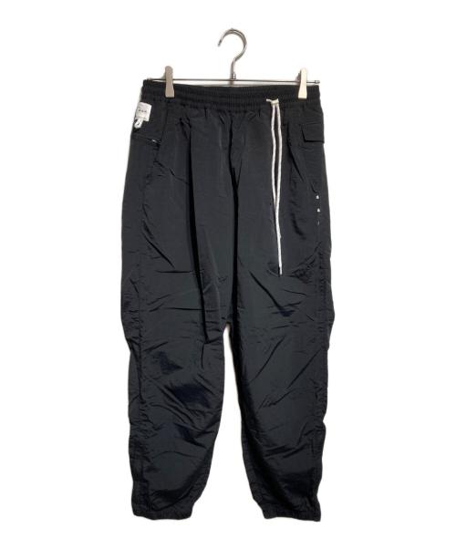 迷迭香（マンネンロウ）迷迭香 (マンネンロウ) NYLON HARVEST TRAINER ブラック サイズ:FREEの古着・服飾アイテム