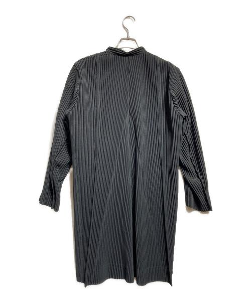 HOMME PLISSE ISSEY MIYAKE（オム プリッセ イッセイ ミヤケ）HOMME PLISSE ISSEY MIYAKE (オム プリッセ イッセイ ミヤケ) プリーツバンドカラーコート ブラック サイズ:1の古着・服飾アイテム