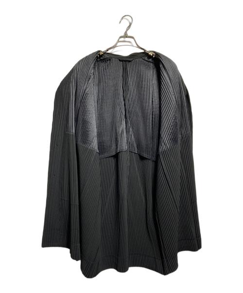 HOMME PLISSE ISSEY MIYAKE（オム プリッセ イッセイ ミヤケ）HOMME PLISSE ISSEY MIYAKE (オム プリッセ イッセイ ミヤケ) プリーツバンドカラーコート ブラック サイズ:1の古着・服飾アイテム