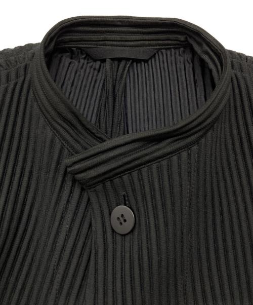 HOMME PLISSE ISSEY MIYAKE（オム プリッセ イッセイ ミヤケ）HOMME PLISSE ISSEY MIYAKE (オム プリッセ イッセイ ミヤケ) プリーツバンドカラーコート ブラック サイズ:1の古着・服飾アイテム