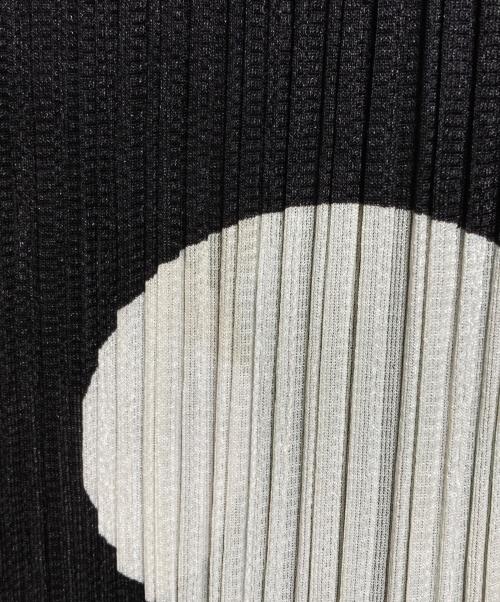 PLEATS PLEASE（プリーツプリーズ）PLEATS PLEASE (プリーツプリーズ) ノースリーブプリーツドットワンピース/Sleeveless Pleated Polka-Dot Dress ブラック サイズ:3の古着・服飾アイテム