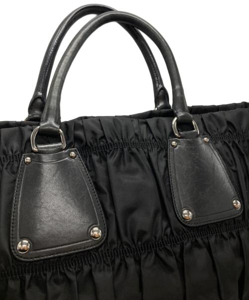 PRADA（プラダ）PRADA (プラダ) ギャザーナイロンハンドバッグ/Gathered Nylon Handbag ブラックの古着・服飾アイテム