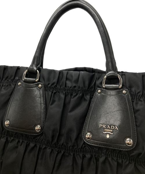 PRADA（プラダ）PRADA (プラダ) ギャザーナイロンハンドバッグ/Gathered Nylon Handbag ブラックの古着・服飾アイテム