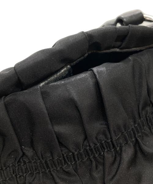 PRADA（プラダ）PRADA (プラダ) ギャザーナイロンハンドバッグ/Gathered Nylon Handbag ブラックの古着・服飾アイテム