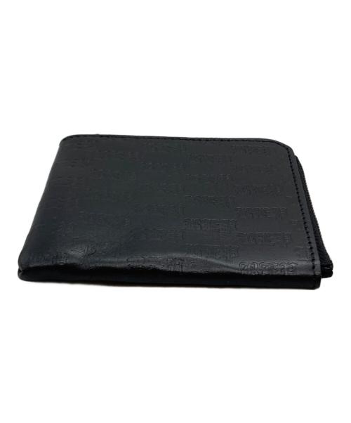 BlackEyePatch（ブラックアイパッチ）BlackEyePatch (ブラックアイパッチ) コンパクトウォレット/Compact Wallet/3 LETTER OE EMBOSSED LEATHER WALLET BLACK ブラックの古着・服飾アイテム