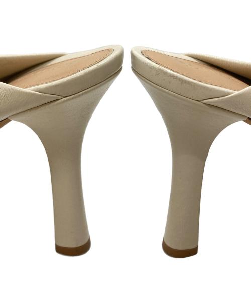 BOTTEGA VENETA（ボッテガベネタ）BOTTEGA VENETA (ボッテガベネタ) ラウンドトゥミュール/Round-toe mules ベージュ サイズ:36の古着・服飾アイテム