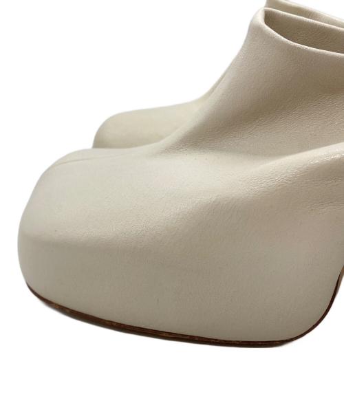 BOTTEGA VENETA（ボッテガベネタ）BOTTEGA VENETA (ボッテガベネタ) ラウンドトゥミュール/Round-toe mules ベージュ サイズ:36の古着・服飾アイテム