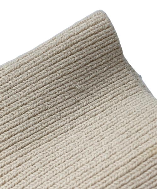 AURALEE（オーラリー）AURALEE (オーラリー) SUPER HARD TWIST RIB KNIT SHORT P/O/スーパーハードツイスト リブニット ショートプルオーバー アイボリーの古着・服飾アイテム
