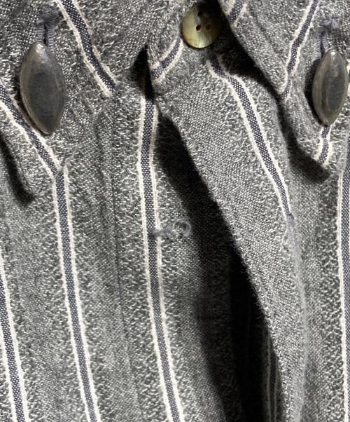 ISSEY MIYAKE MEN（イッセイミヤケメン）ISSEY MIYAKE MEN (イッセイミヤケメン) シャツ グレー サイズ:Lの古着・服飾アイテム
