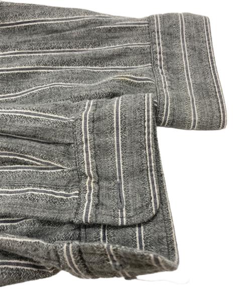 ISSEY MIYAKE MEN（イッセイミヤケメン）ISSEY MIYAKE MEN (イッセイミヤケメン) シャツ グレー サイズ:Lの古着・服飾アイテム