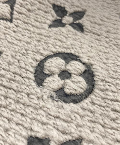 LOUIS VUITTON（ルイ ヴィトン）LOUIS VUITTON (ルイ ヴィトン) エシャルプ・ロゴマニア/Echarpe Logomania グレージュの古着・服飾アイテム