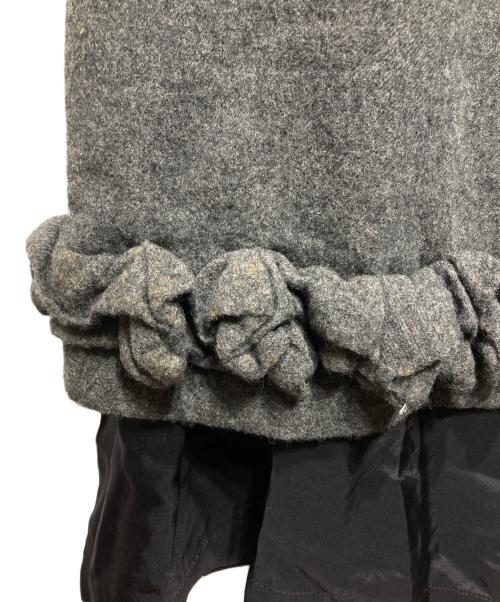 COMME des GARCONS（コムデギャルソン）COMME des GARCONS (コムデギャルソン) ドッキングフラワー装飾ワンピース/Floral-Accented Hybrid Dress ネイビー×グレー サイズ:Mの古着・服飾アイテム