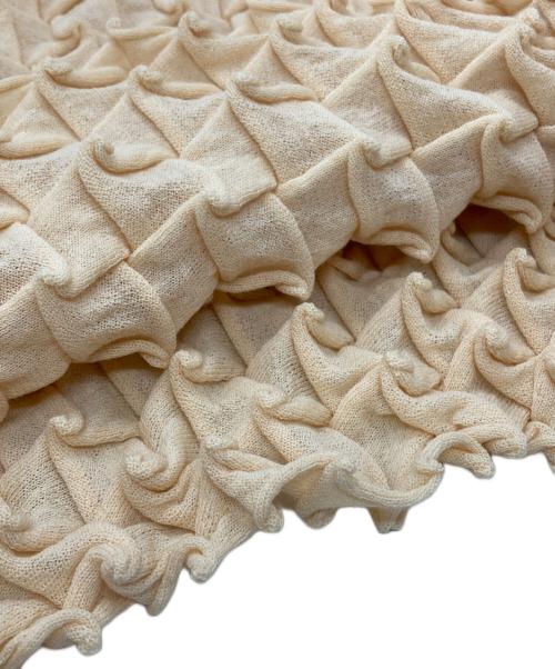 ISSEY MIYAKE（イッセイミヤケ）ISSEY MIYAKE (イッセイミヤケ) WOOL SHELL KNIT ベージュ サイズ:2の古着・服飾アイテム