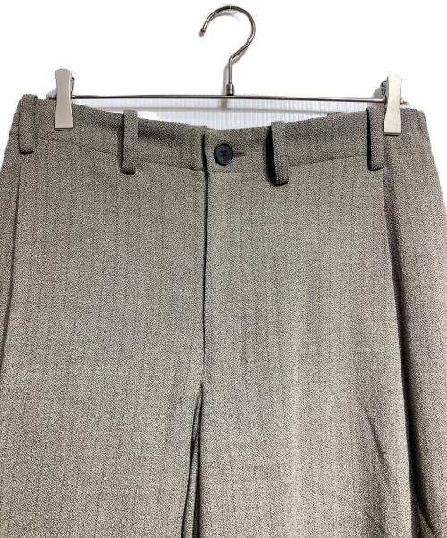 nonnotte（ノノット）nonnotte Loose Weaving Herringbone Draping Crotch Box Pleats Trousers/ルーズ織りヘリンボーン・ドレーピング・クロッチ・ボックスプリーツ・トラウザーズ カーキ サイズ:5の古着・服飾アイテム