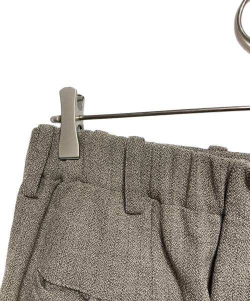 nonnotte（ノノット）nonnotte Loose Weaving Herringbone Draping Crotch Box Pleats Trousers/ルーズ織りヘリンボーン・ドレーピング・クロッチ・ボックスプリーツ・トラウザーズ カーキ サイズ:5の古着・服飾アイテム