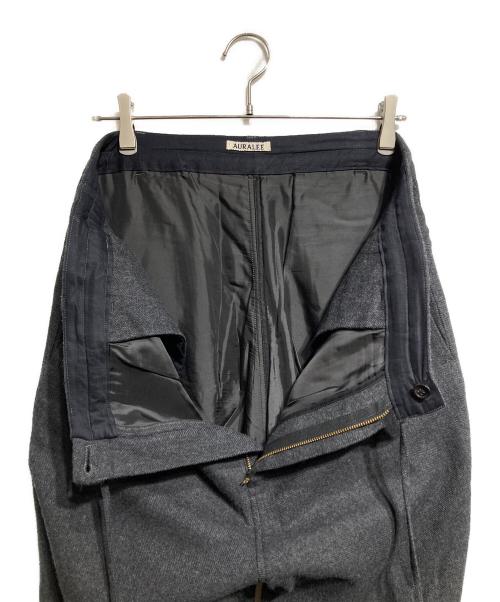 AURALEE（オーラリー）AURALEE (オーラリー) SUPER LIGHT WOOL EASY SLACKS/スーパーライトウール イージースラックス グレー サイズ:5の古着・服飾アイテム