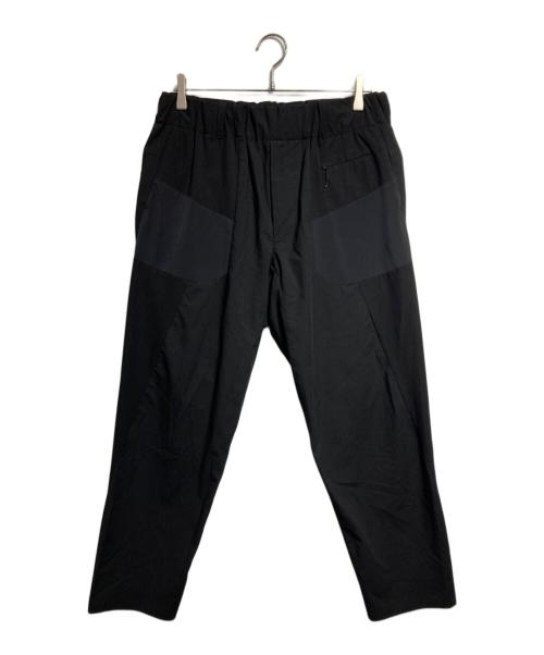 WHITE MOUNTAINEERING（ホワイトマウンテ二アニング）WHITE MOUNTAINEERING THE TOKYO (ザトーキョー) 別注 STRETCHED HYBRID TAPERED WIDE PANTS/ストレッチハイブリッドテーパードワイドパンツ ブラック サイズ:1の古着・服飾アイテム