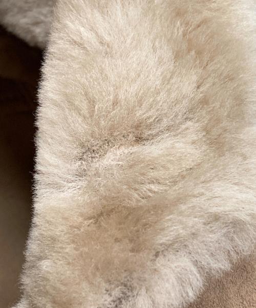 EMMETI（エンメティ）EMMETI (エンメティ) シアリングムートン4Bジャケット/Shearling Mouton 4-Button Jacket ベージュ サイズ:50の古着・服飾アイテム