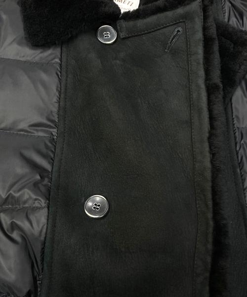 EMMETI（エンメティ）EMMETI (エンメティ) ムートン切替ダウンコート/Down coat with mouton panels ブラック サイズ:48の古着・服飾アイテム
